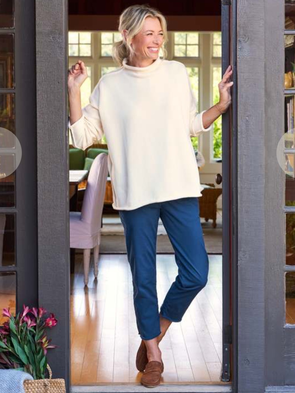 Frank & Eileen Wicklow Cropped Chino Pants in Navy